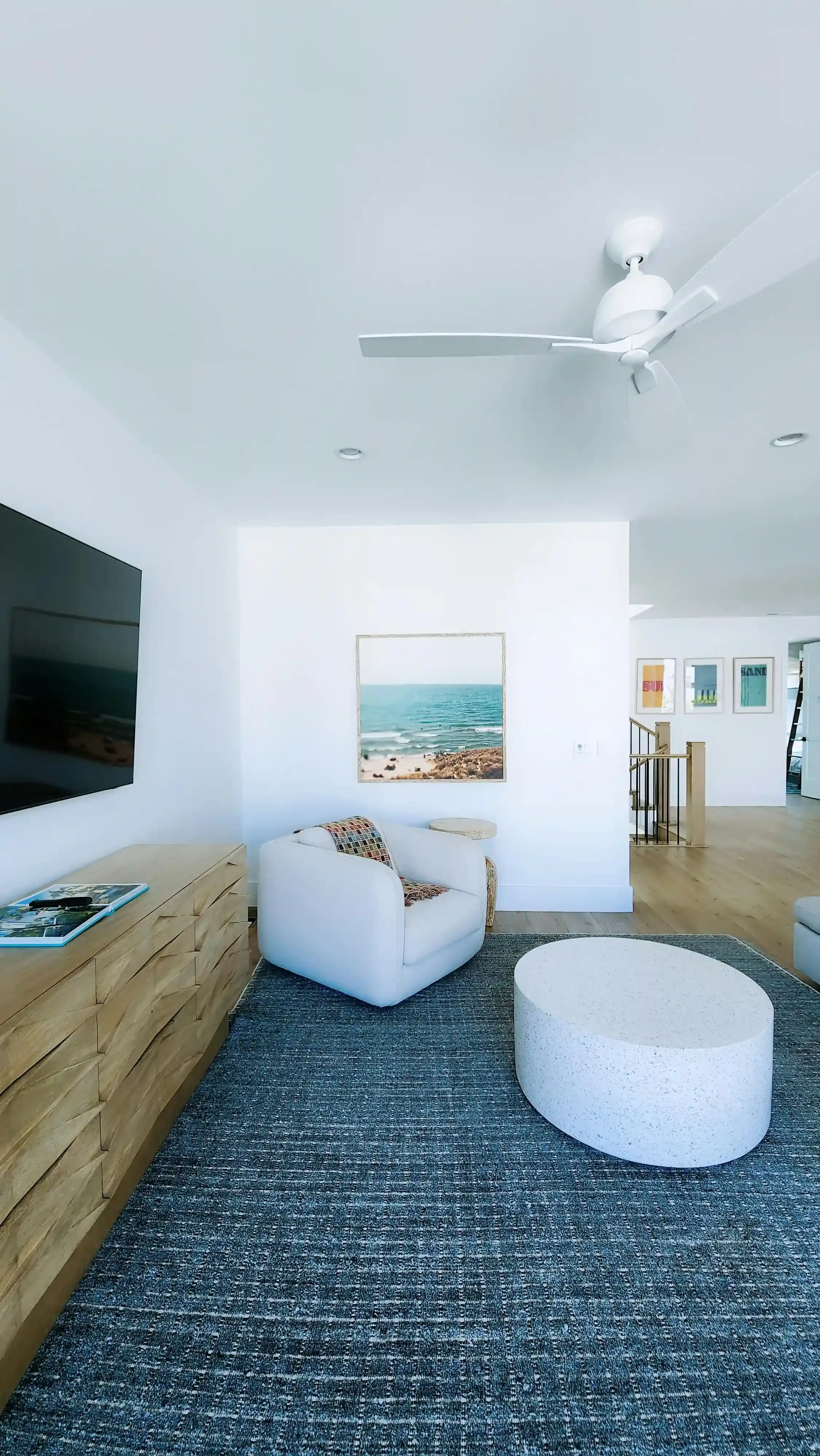 Professional electrician working in Fulham